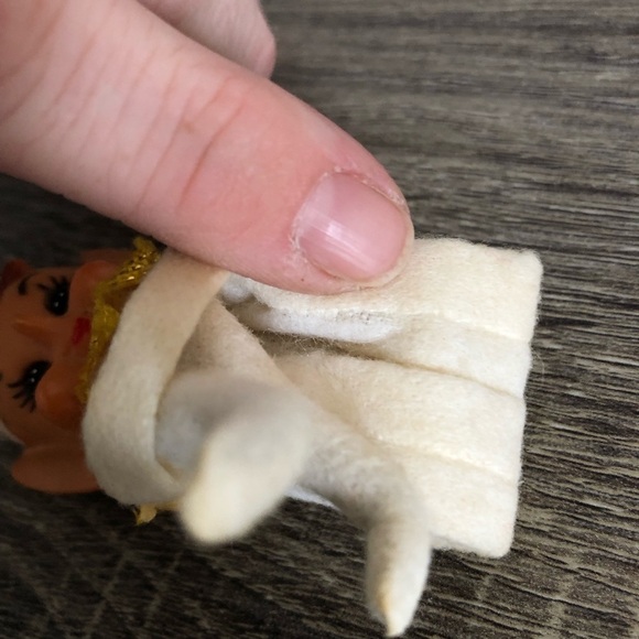 Vintage Elf Knee Hugger Christmas Decor - Picture 10 of 10